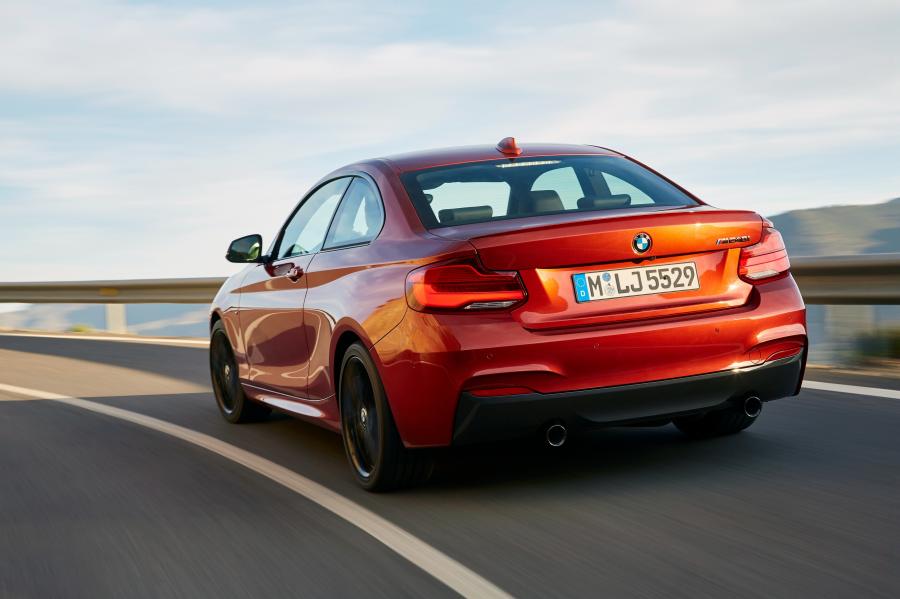  BMW M240i xDrive Coupe 2017 года  (WW) (фото 8 из 116)